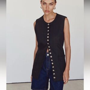 dissh vest top size 4